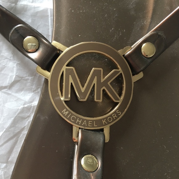 MICHAEL Michael Kors | MK Jelly Thong Sandals - Picture 6 of 9